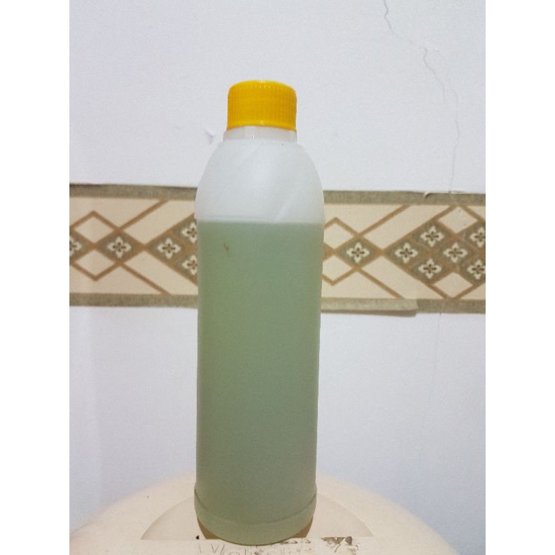 

Minyak Kayu Putih Asli Namlea Ambon (500 ml)