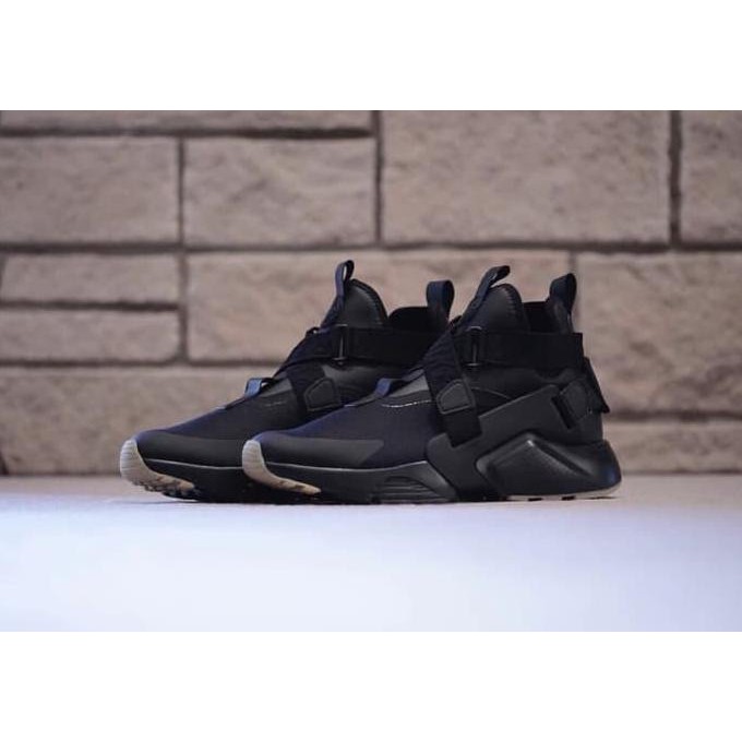 Sepatu Pria - Nike Air Huarache City Black Gum - PRM