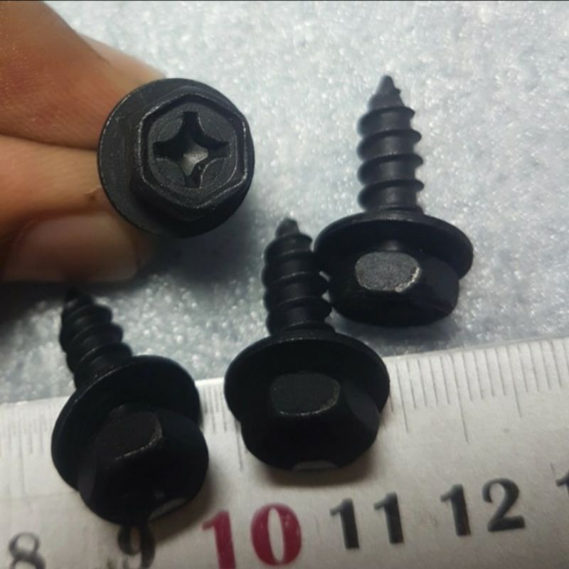 Baut Sekrup Mobil Baut ukuran 2,5 cm