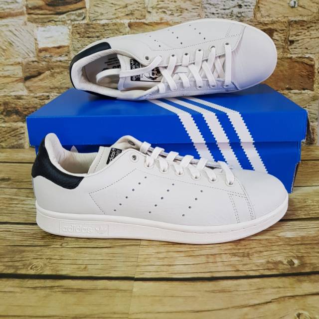Adidas Stan Smith Shoes White n Black