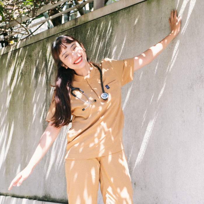 Baju Jaga MANDARIN SS - PALE GOLD Scrubs Theatre Blues First Line Lengan Pendek