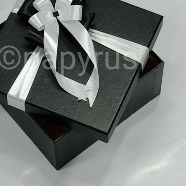 

➼ PAPYRUS 20x20 Tinggi 10cm Kotak Kado Gift Box Hadiah KOTA KADO ☊