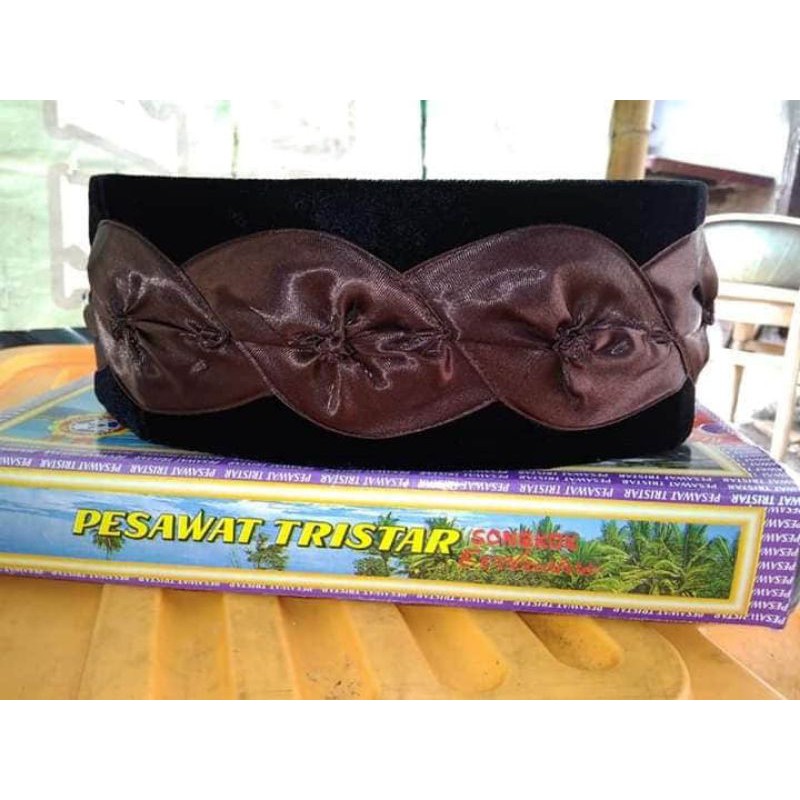 Peci Betawi kembang koll/ Hitam Coklat