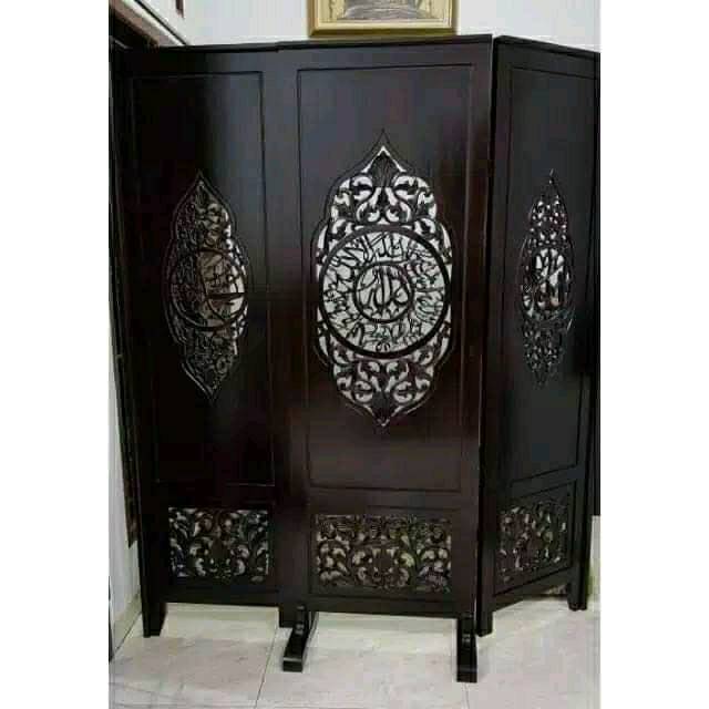 sketsel /penyekat partisi ruangan blok motif kaligrafi jati minimalis