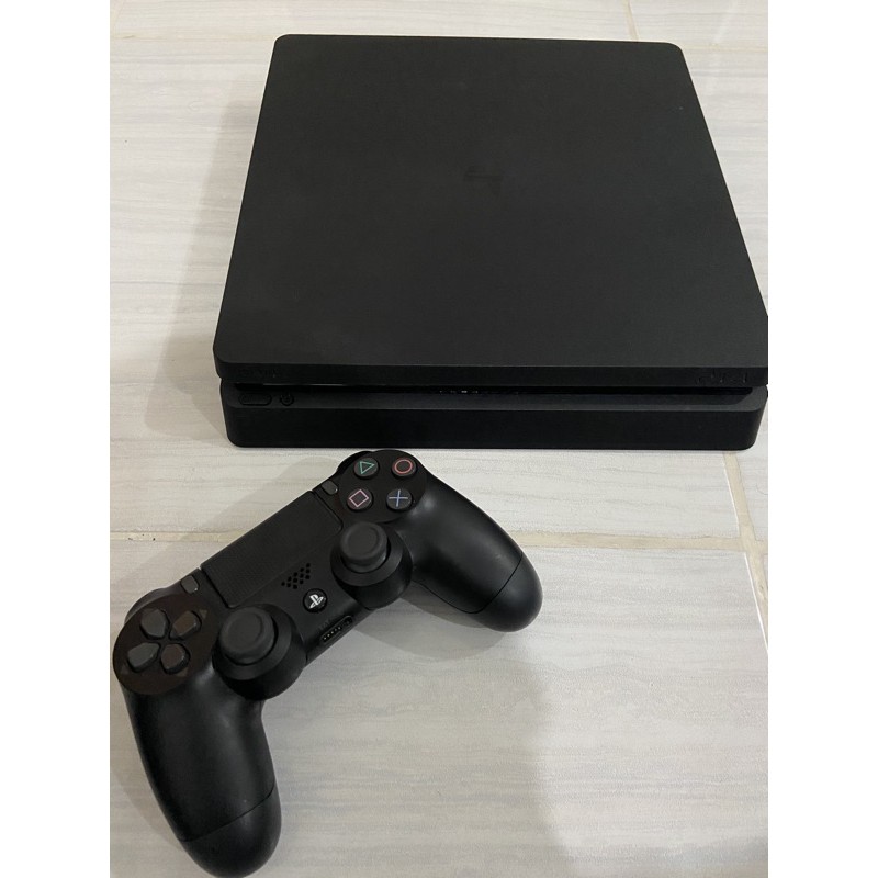Playstation 4 (PS4) slim 500gb BEKAS