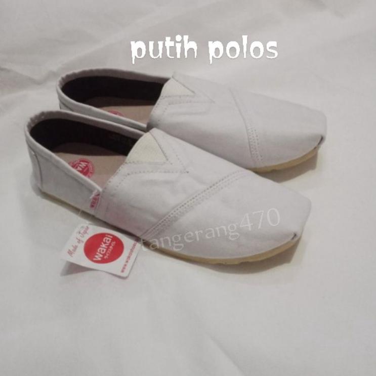 Paling Disukai.. slip-on/slip-on pria/slip-on wanita/Wakai/Wakai putih polos/Wakai pria/Wakai wanita