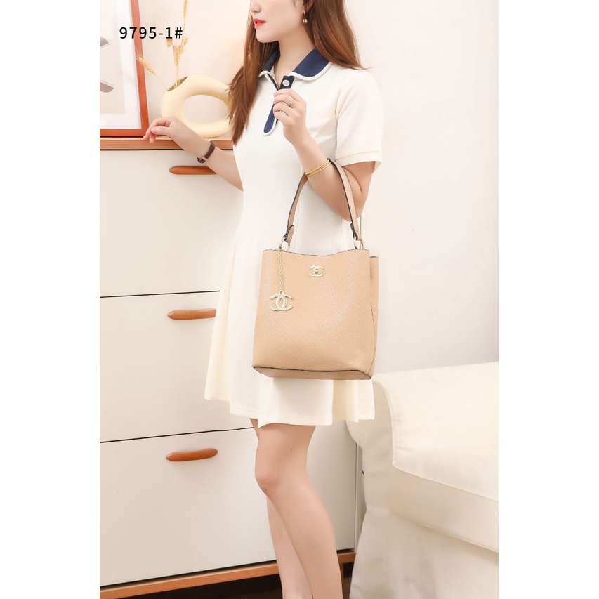 Ch Leather Bucket Bag With Sling Bag 9795-1