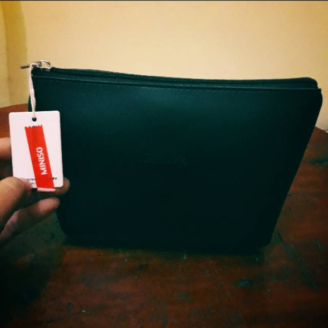 Pouch Miniso Hitam