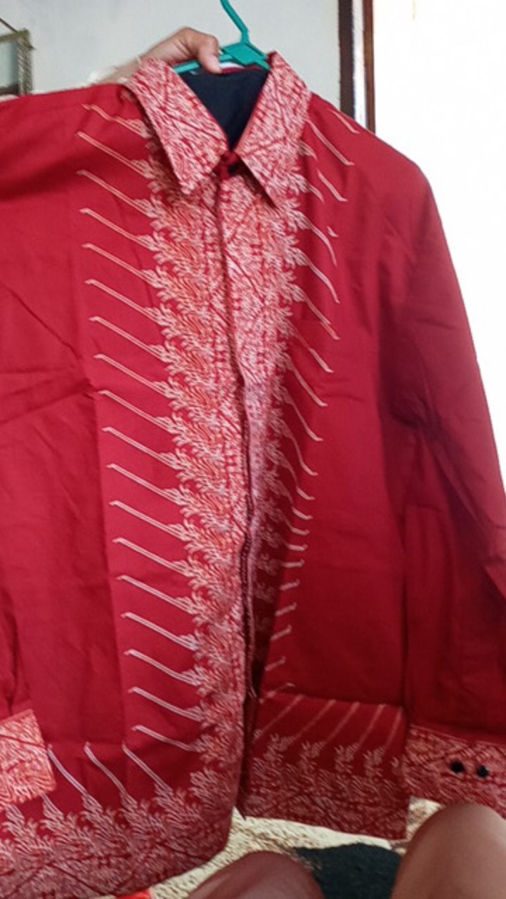 Bangsawan Kemeja Batik Pria Lapis Furing Katun Primisima Batik Warna Marun Maroon Batik Modern