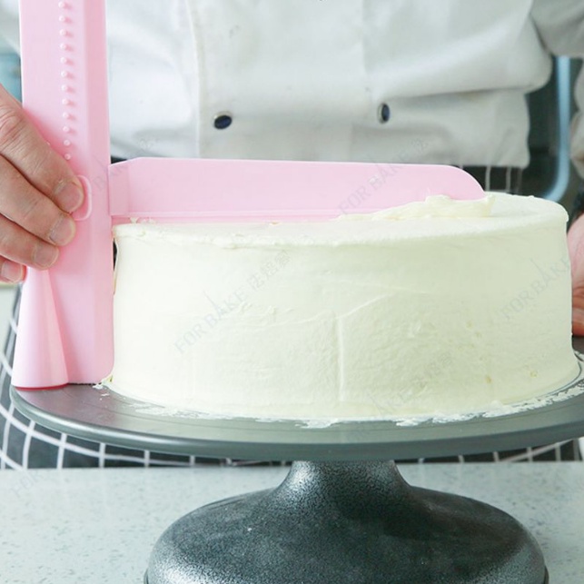 Alat Kue Fondant Cake Edge Cream Scraper yang Dapat Disesuaikan Spatula Halus / PENGHALUS KUE TART PERATA CREAMBUTTER MOUSSE CAKE ADJUSTABLE SCRAPPER TOP &amp; SIDE ATAS DAN SAMPING SMOOTHING / Scraper Penghalus Fondant Kue Bisa Disesuaikan