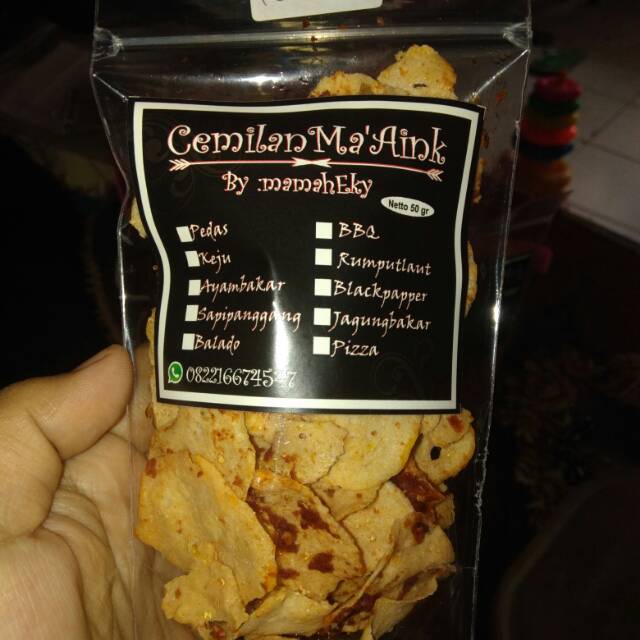 

Kripik jajanan jadoel Basreng rasa rendang cap ma'aink