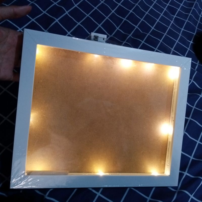 BINGKAI FOTO 3D 8R + LAMPU