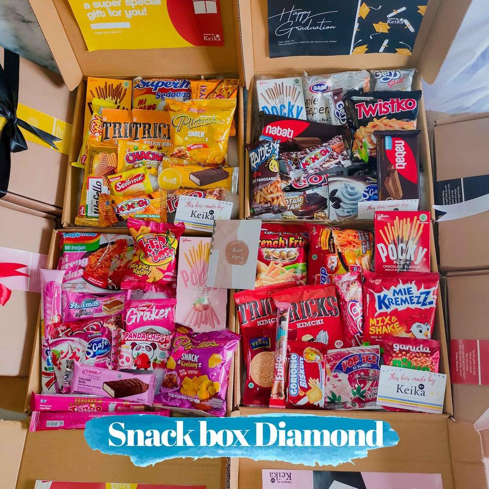 

ㆅ Snack Box 2 | Hampers Gift Ultah Kado Cewek Cowok Warna Hitam Pink Merah Snackbox Parcel Ulang Tahun GREAT SALES 2288 ♘
