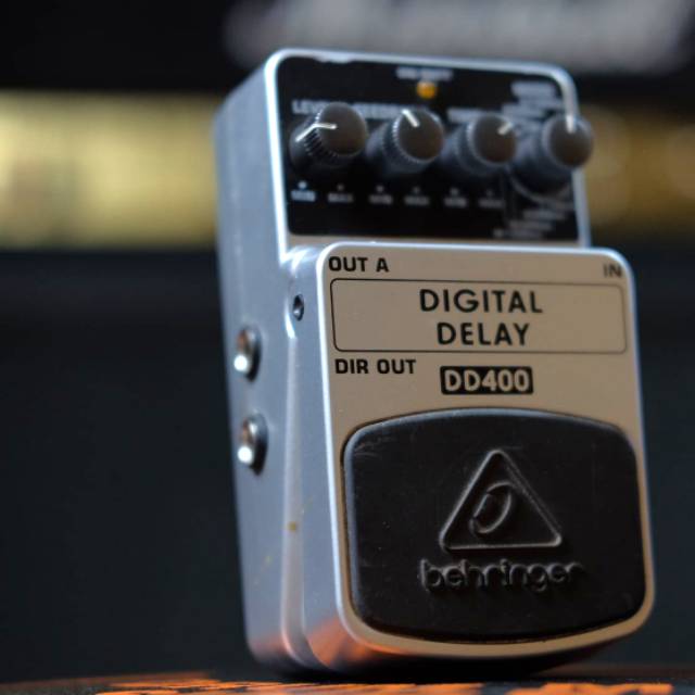 Efek Gitar Behringer Digital Delay DD400
