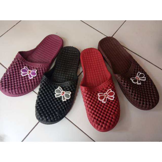 Sandal karet wanita bustong murah