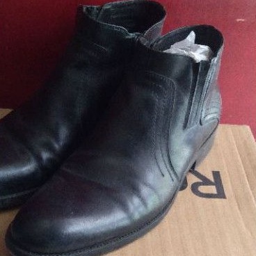 Sepatu Pierre Cardin Paris Leather Ukuran 41