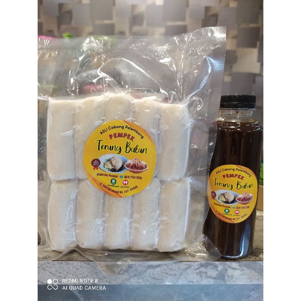 

Pempek Lenjer Frozen isi 10 + 1 Botol Cuka 250 ml