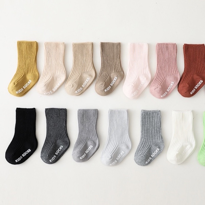 Basic socks/ kaos kaki bayi