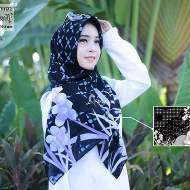 Abika ayunda motif square