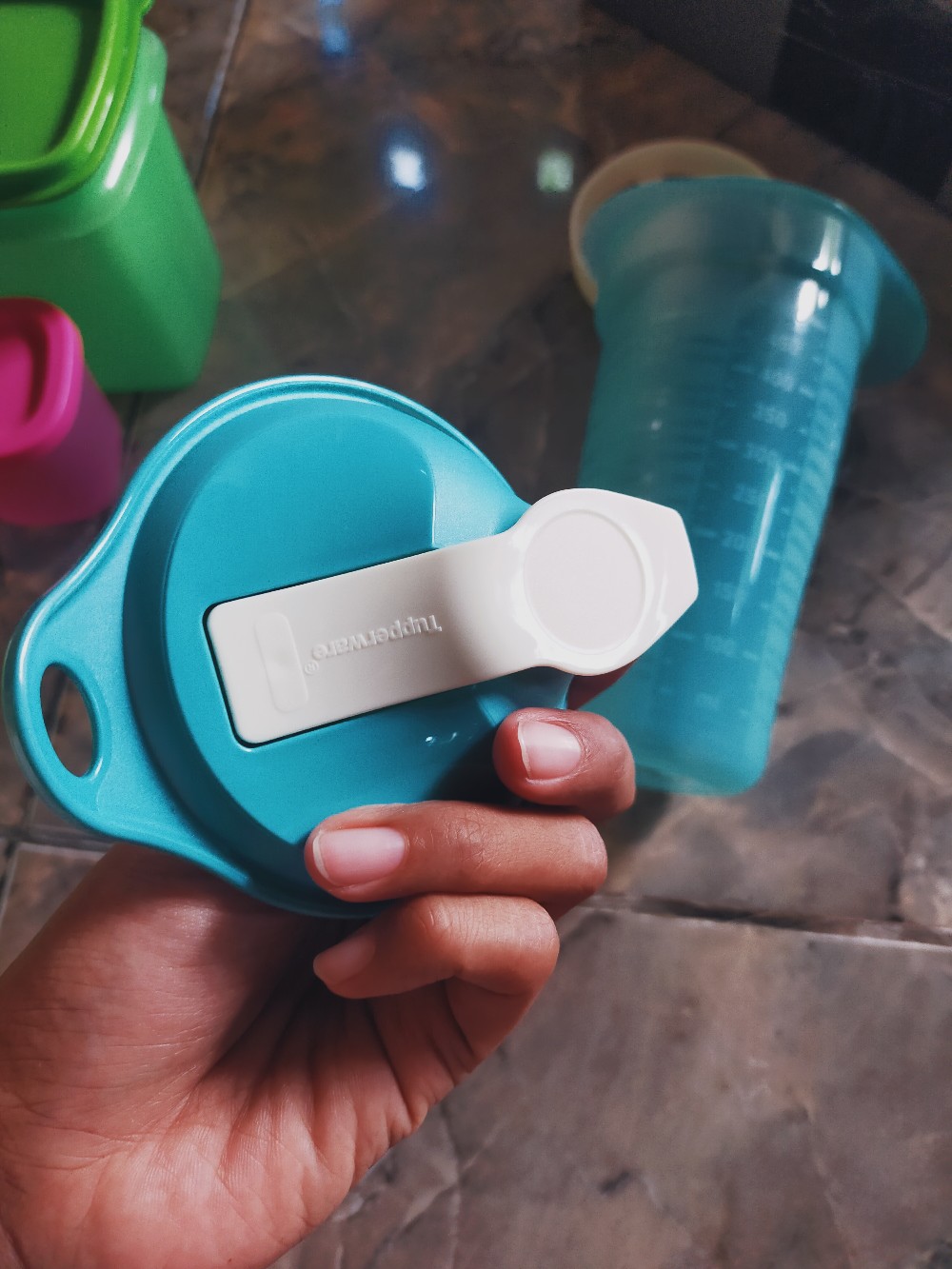 Quick Shake Biru 600ml (1 Pcs) Tupwr