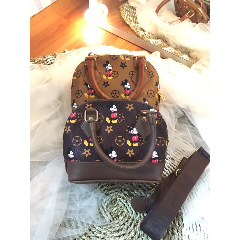 Tas mickey alma bahan sintetis  mickey ada strap bag size 22 x 18