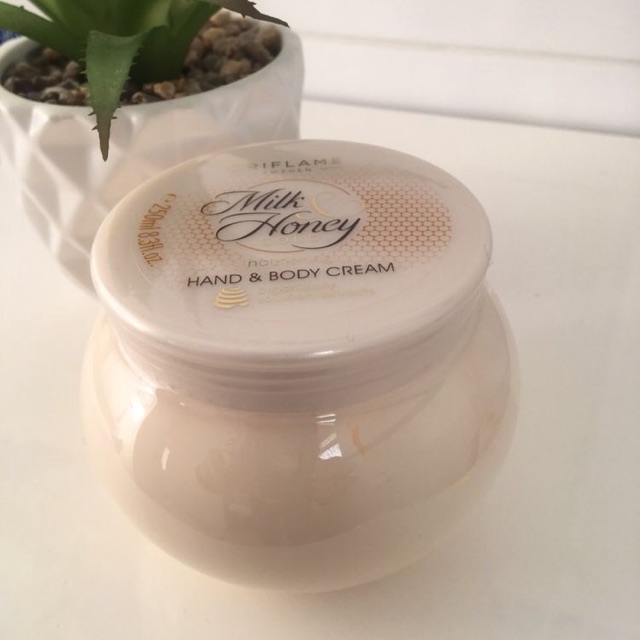 Body & cream milk honey oriflame