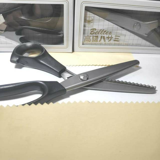 Gunting Kain ZigZag 9&quot;-230mm Stainless Steal Plastic Handle