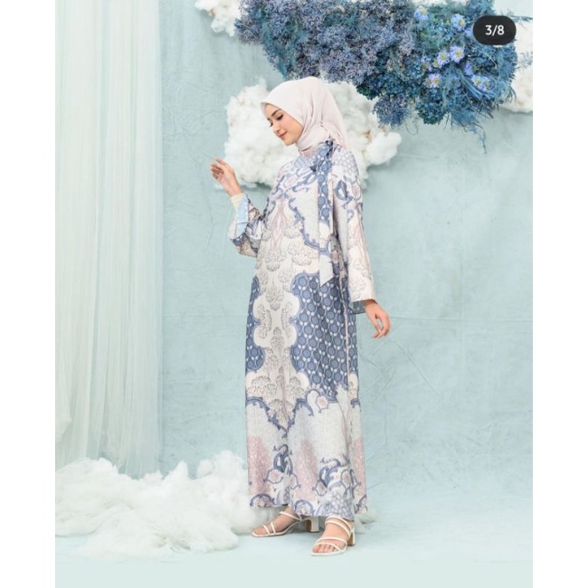 Clarissa Dress Wearing klamby (New)