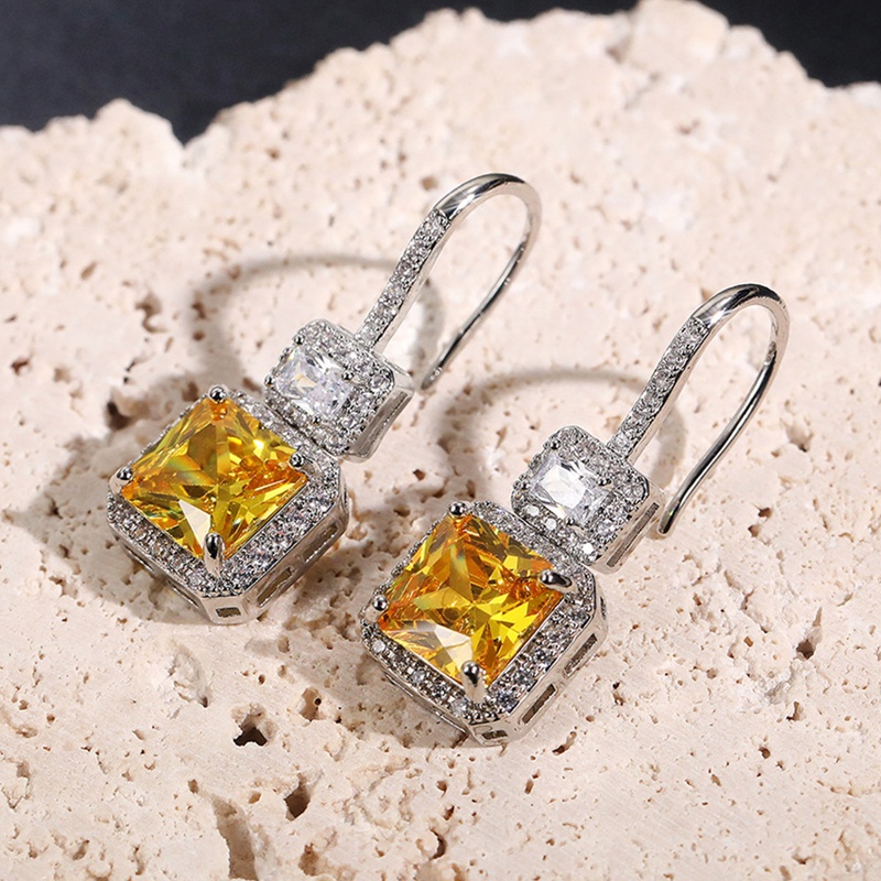 Anting Tusuk Gantung Wanita Hias Cubic Zirconia Warna Kuning Bling Untuk Pernikahan / Tunangan / Pesta