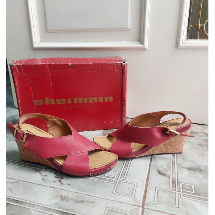 Sepatu Obermain Wanita Wedges Shoes Red Maroon