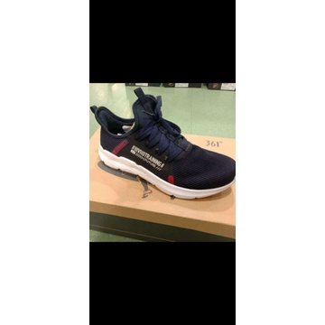 Sepatu Training 361