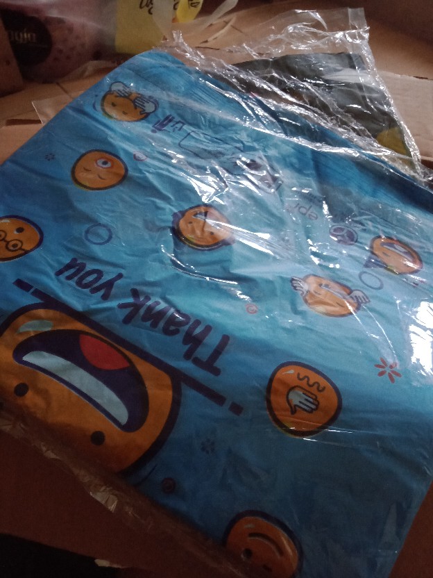 Kantong Plastik Smile Ukuran 28