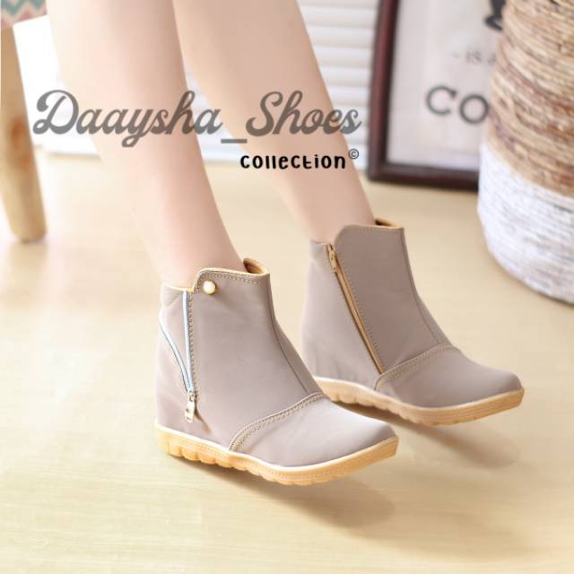 Sepatu boots wedges bsk 13