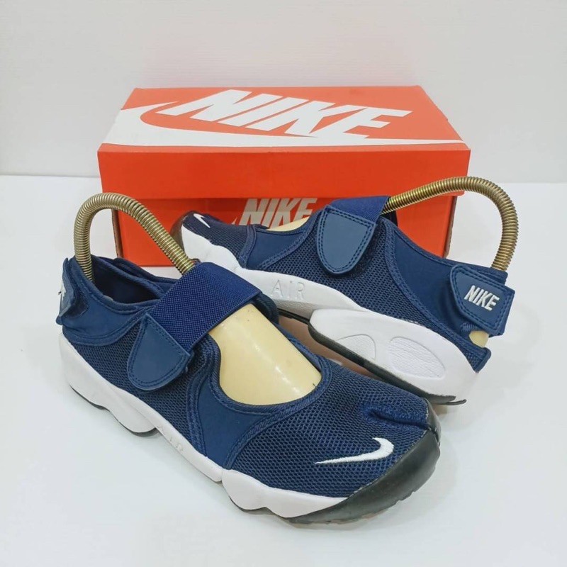 SEPATU NIKE AIR RIFT NAVY BLUE