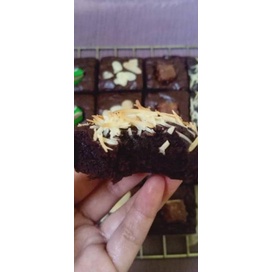 

Brownies fudgy panggang/brownies kukus/brwoniessekat (ART. 7440)