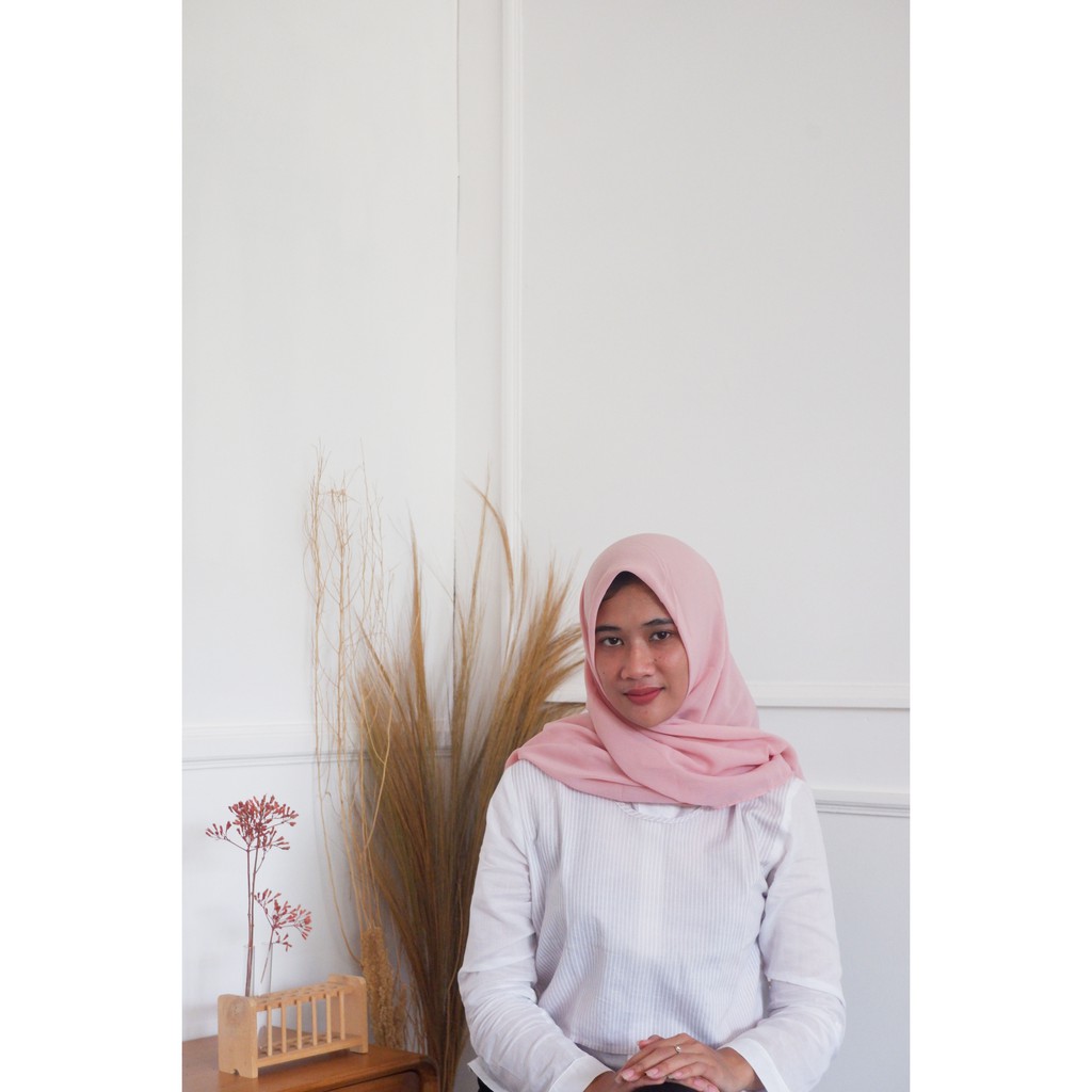 50 warna BELLA SQUARE JILBAB SEGI EMPAT POLLYCOTTON-bella baby pink