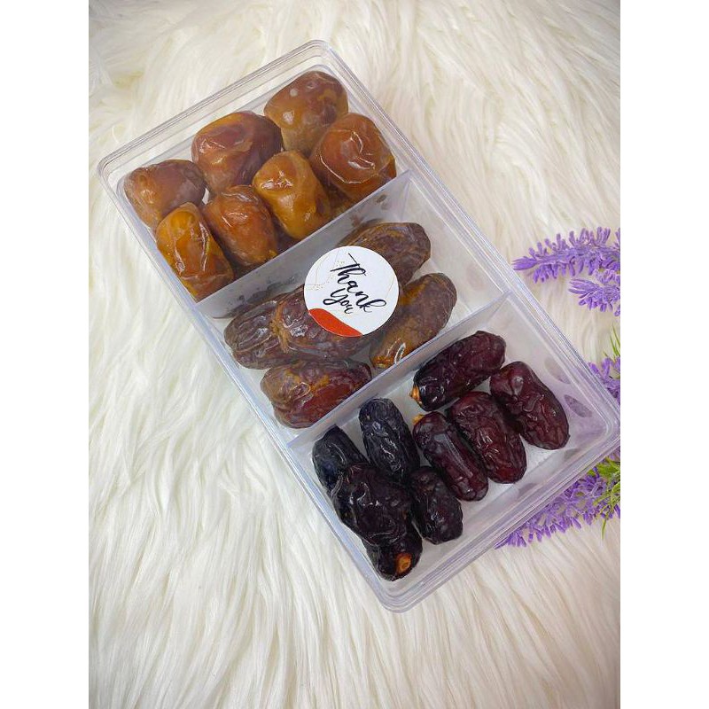 

Hampers Kurma Serries 4 in 1