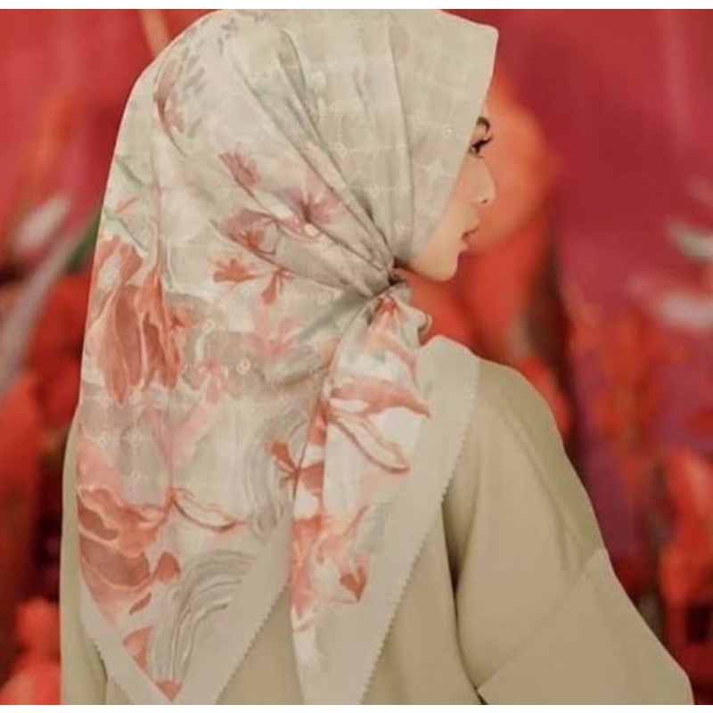 Buttonscarves Xanadu Abalone