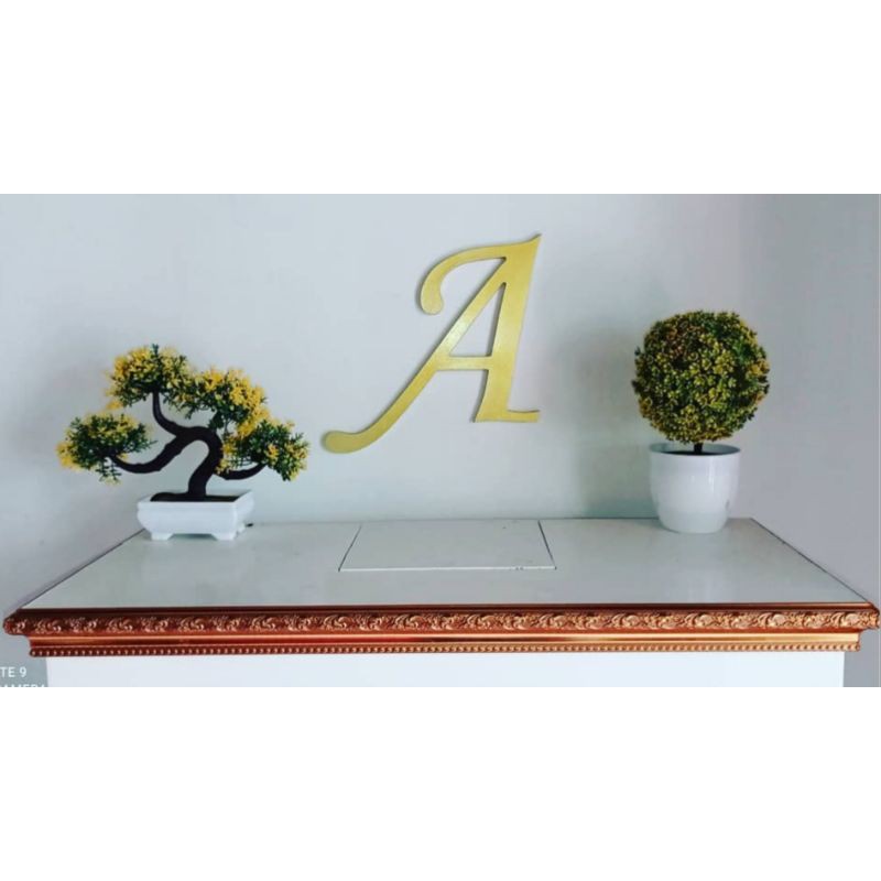 Huruf timbul kayu inisial tinggi 20-40 cm