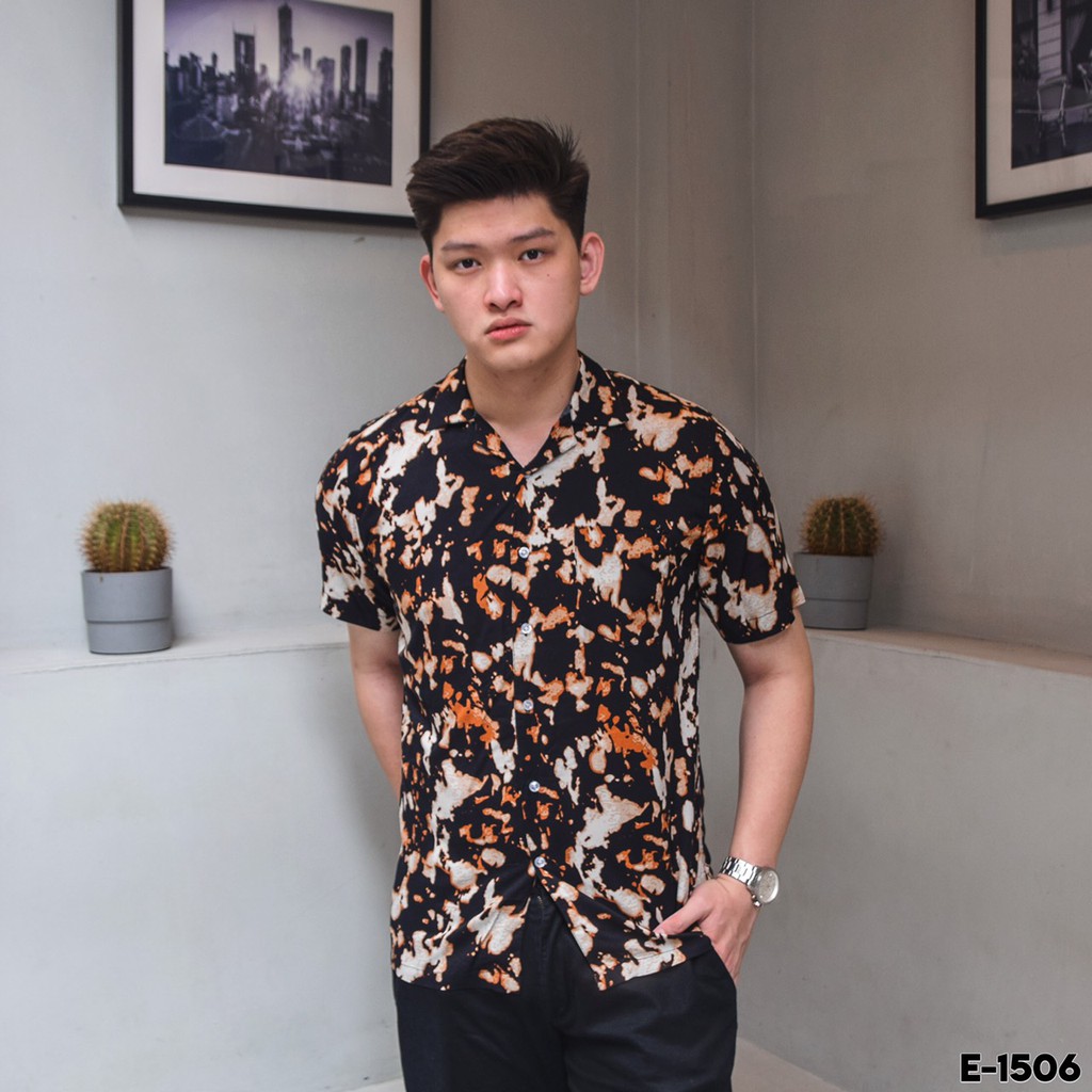 Kemeja Lengan Pendek Pria Motif Abstract Floral Size M-XL