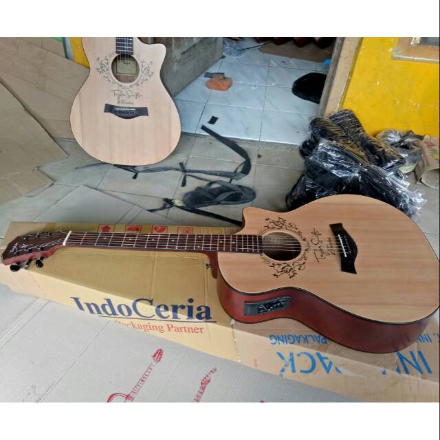 Gitar taylor akustik elektrik