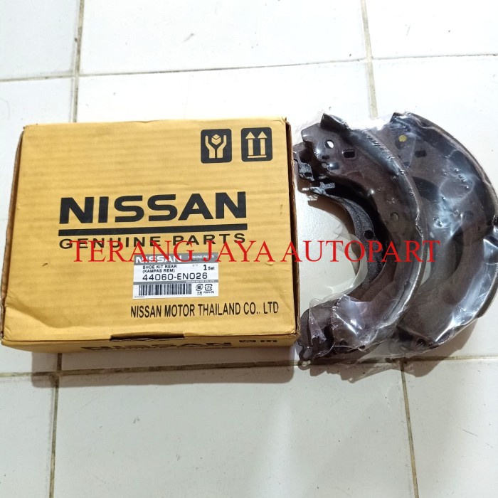 kampas rem belakang grand livina