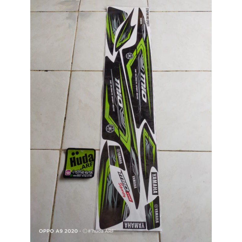 Striping Variasi Yamaha Mio Sporty Lis Variasi Yamaha Mio Smile Motif grafis new Hitam Hijau