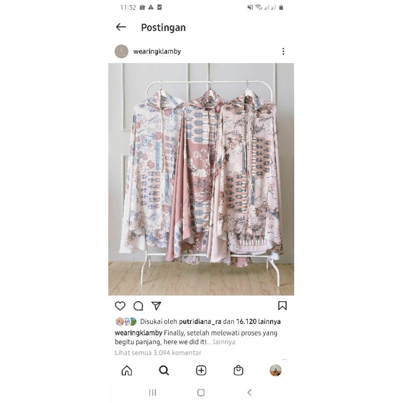 mukena wearing klamby raflesia