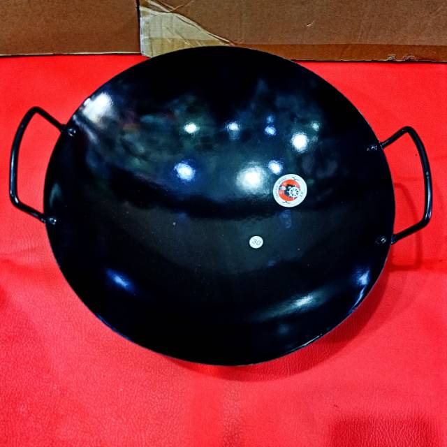 Kuali hitam 31cm captain