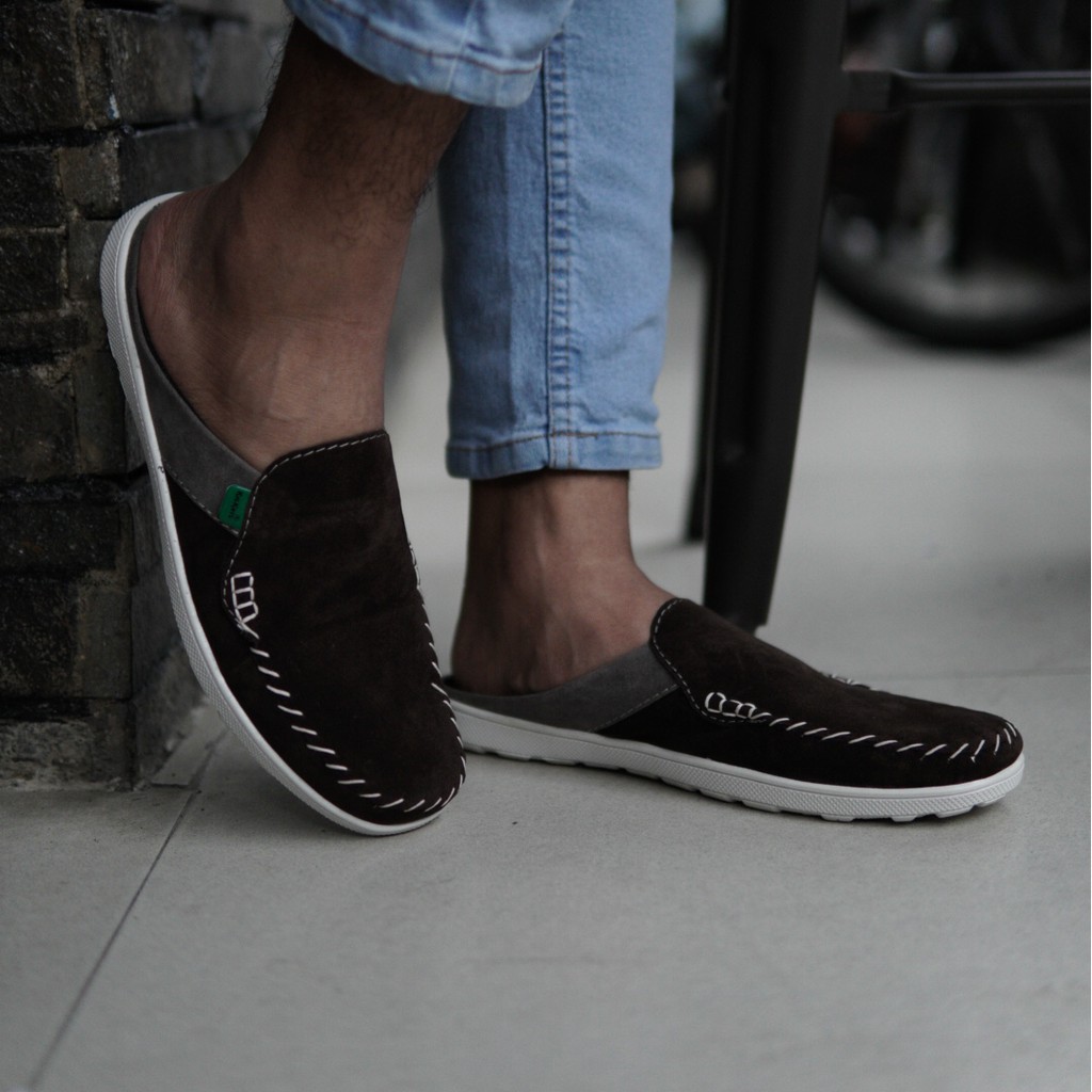 Sepatu Slop Bustong Kicekrs Stiching Sepatu Kasual Slip On Pria Santai Slop Bustong Tutong Casual