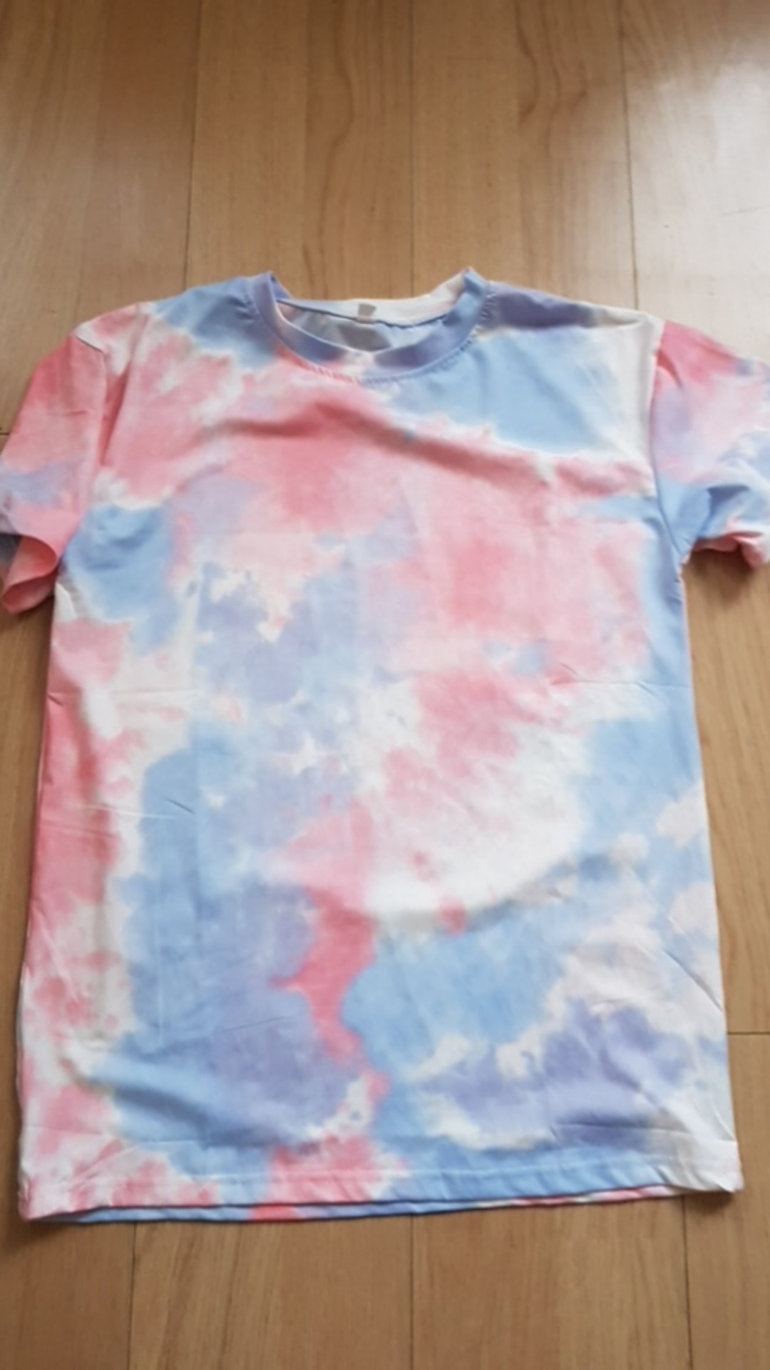  Kaos  T Shirt Lengan Pendek Model Longgar dengan Tie  Dye  