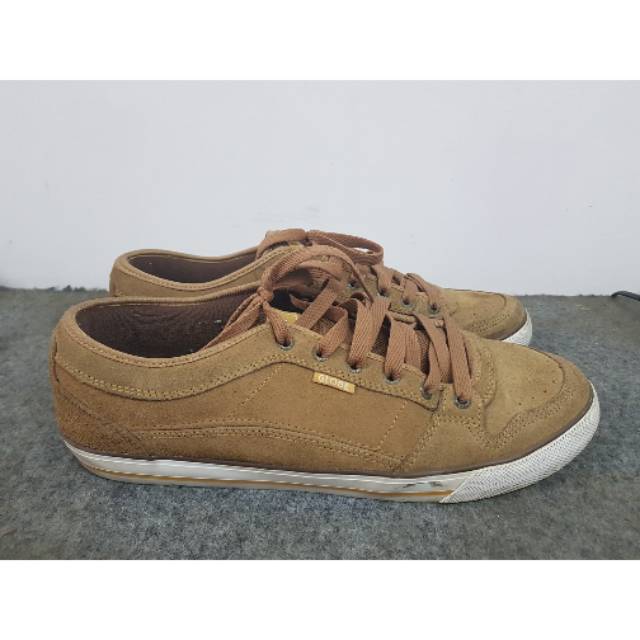 globe taj burrow shoes