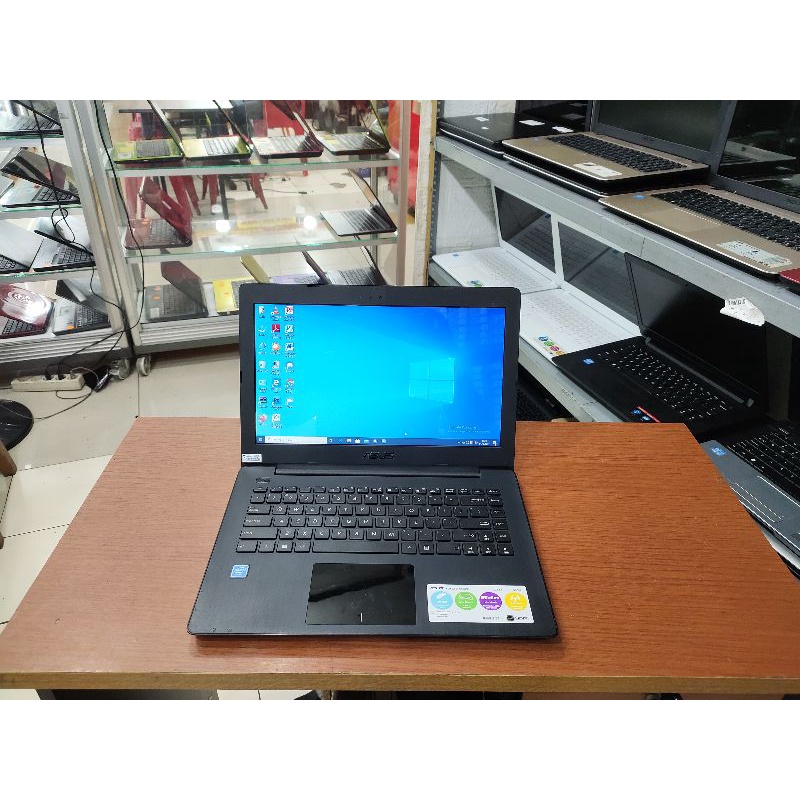 Laptop Asus X453 RAM 4GB SSD 128GB 14INCH Siap pakai lengkap program ada kamera Zoom