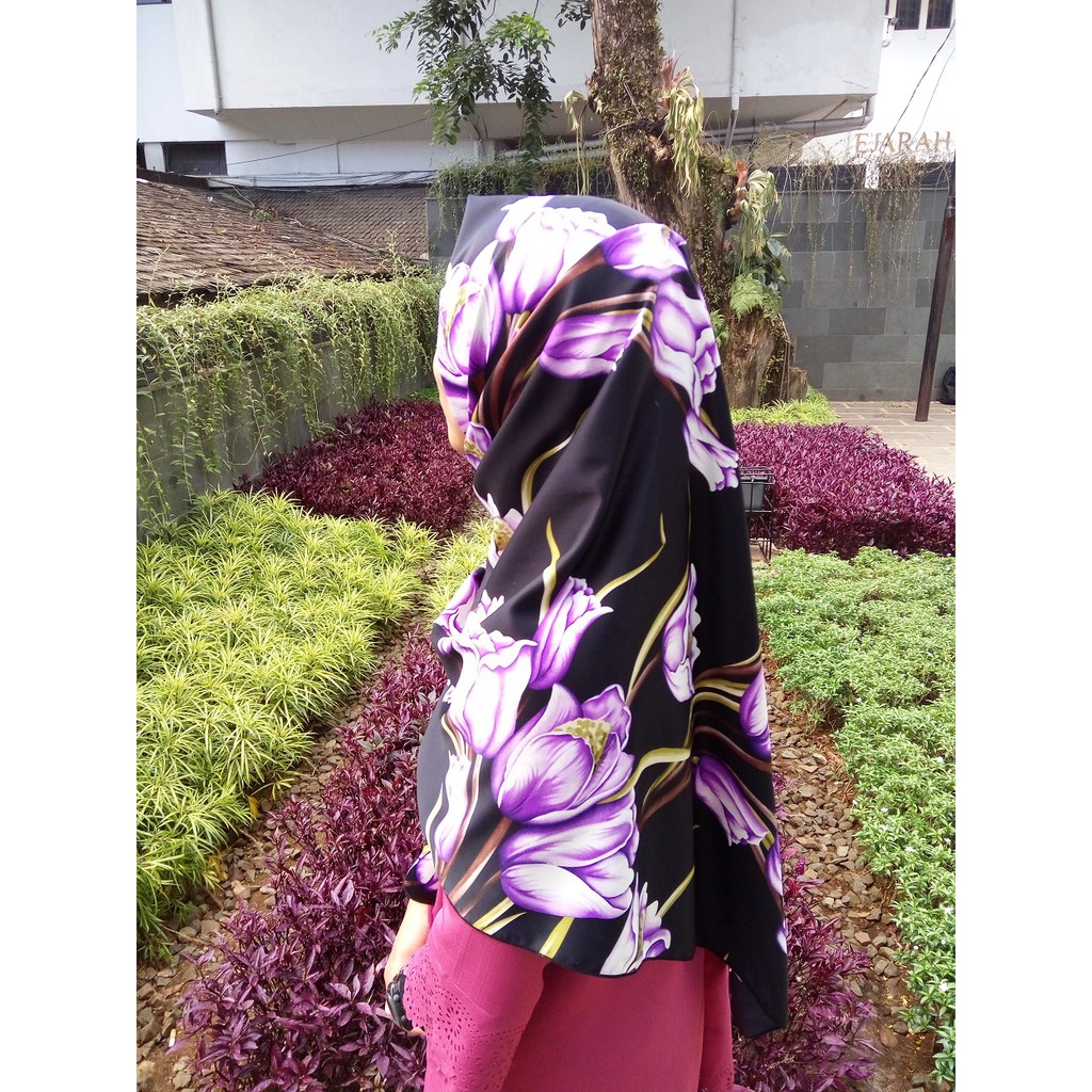 Pashmina satin Fauziah Satin Impor Adem Limited